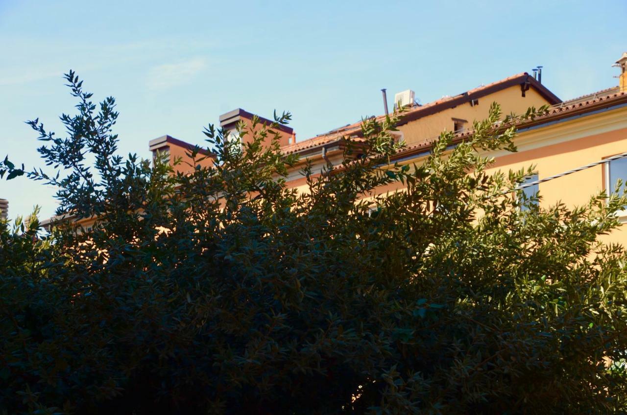 My Home In Bologna - La Rossa Luaran gambar