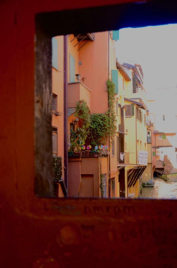 My Home In Bologna - La Rossa Luaran gambar